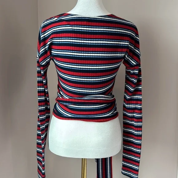 Free People Always with Me Tee Faux Wrap Low V Neck Crop Top Long Sleeves Small - Picture 4 of 6